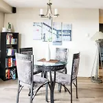 Top Level Lux, Comfy & Cozy Haven