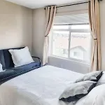 Top Level Lux, Comfy & Cozy Haven