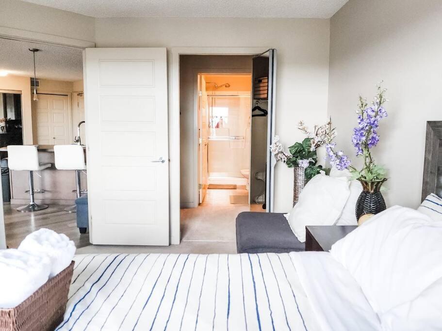 Level Lux, Comfy & Cozy Haven Apartment Edmonton