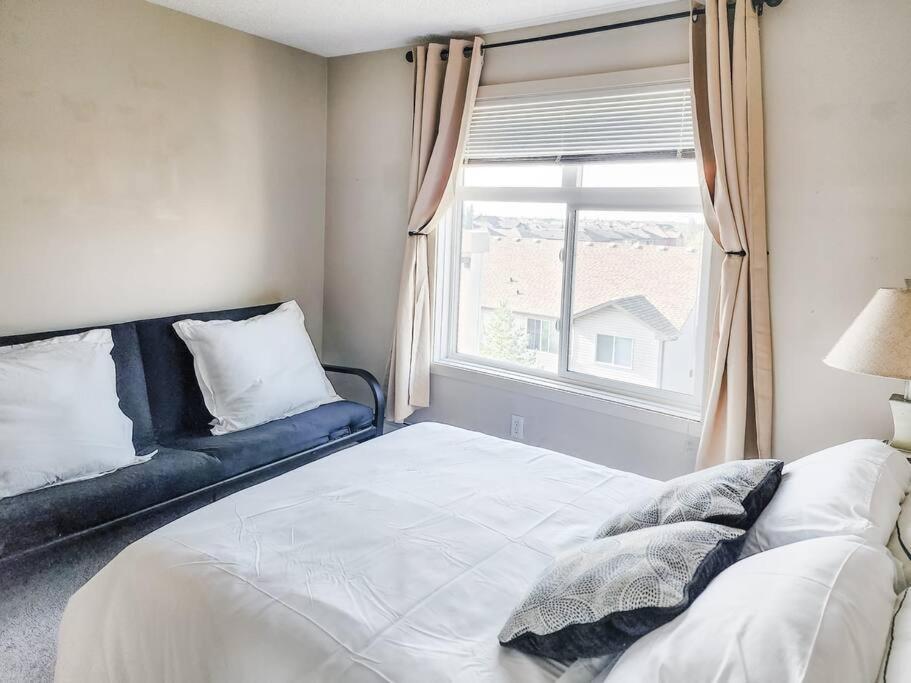 Apartment Level Lux, Comfy & Cozy Haven *