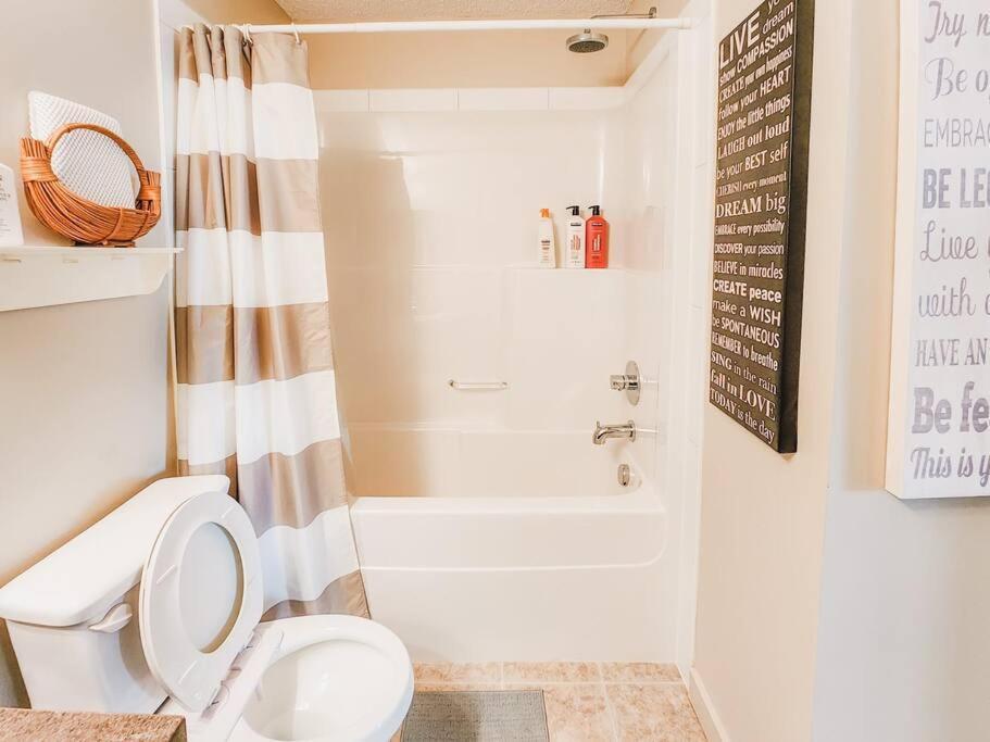 Level Lux, Comfy & Cozy Haven Apartment