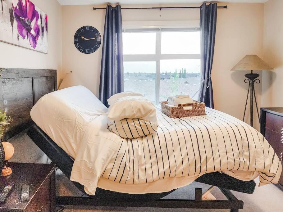 Level Lux, Comfy & Cozy Haven Apartment Edmonton