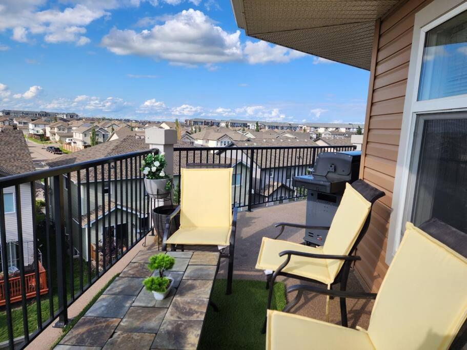 Level Lux, Comfy & Cozy Haven Edmonton